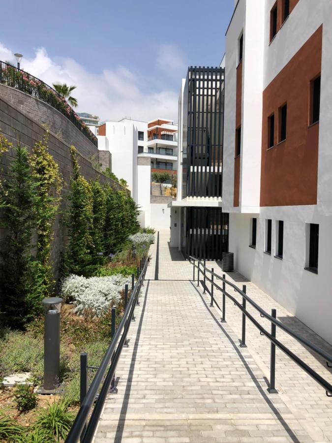 Luxury 3 Bedroom Apartment 300M From The Beach Fuengirola Exterior foto